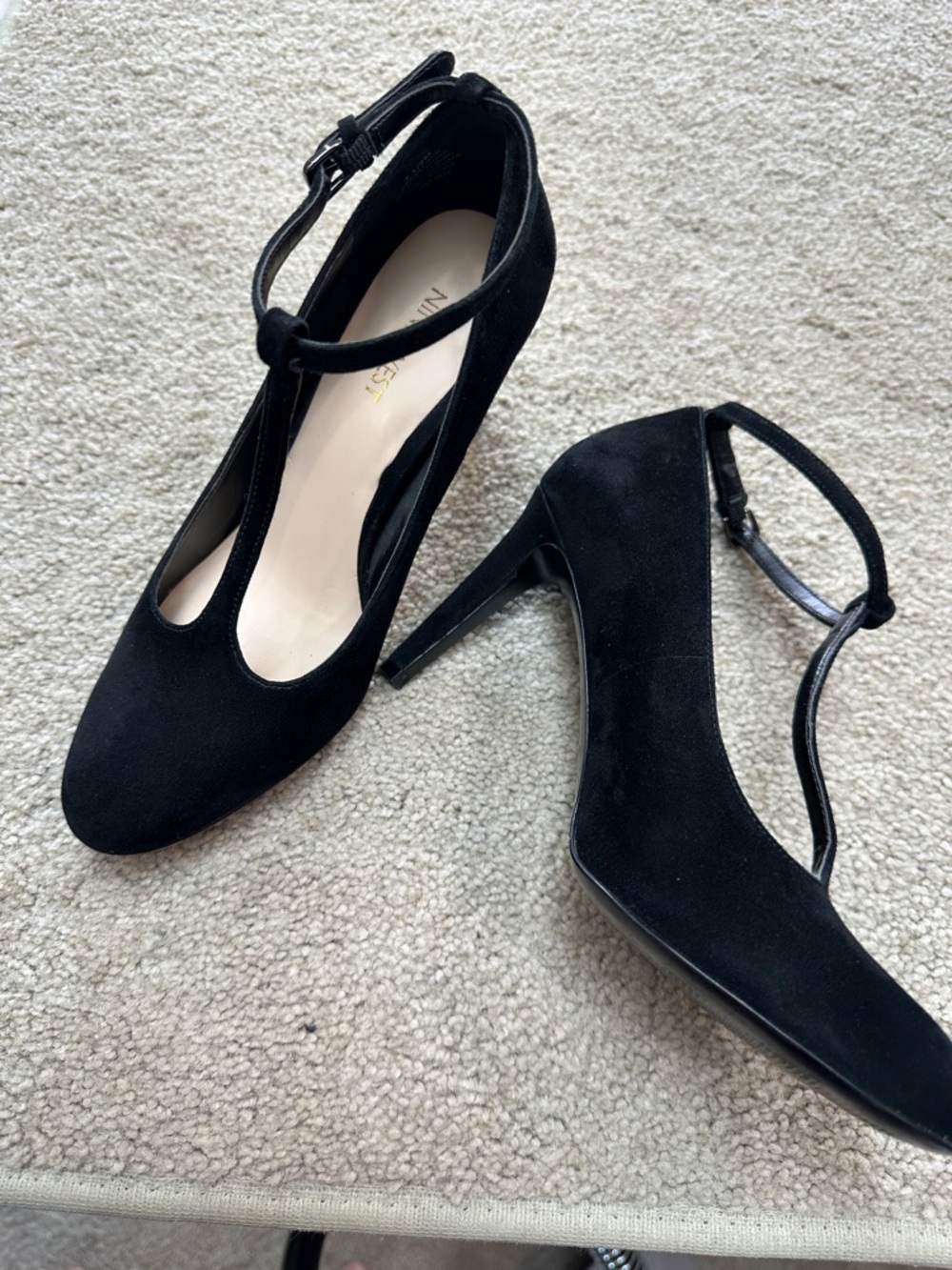 7.5- Nine West Black Suede T-Strap Ankle Strap Pumps 3.5” heel